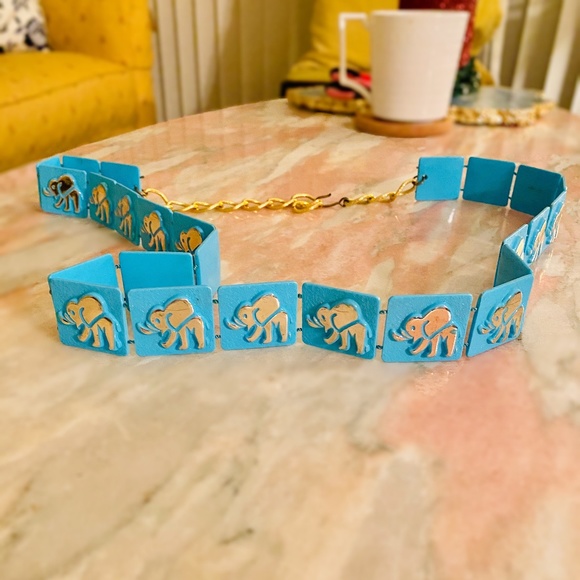 Vintage Accessories - VINTAGE!! 🐘1960s Funky Elephant Chain Belt!